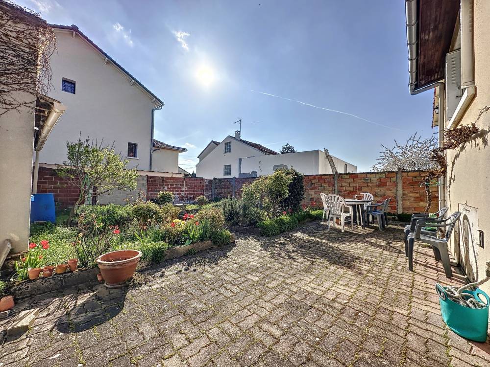 rosa-1680966424_1680967225_67277_3816351-min