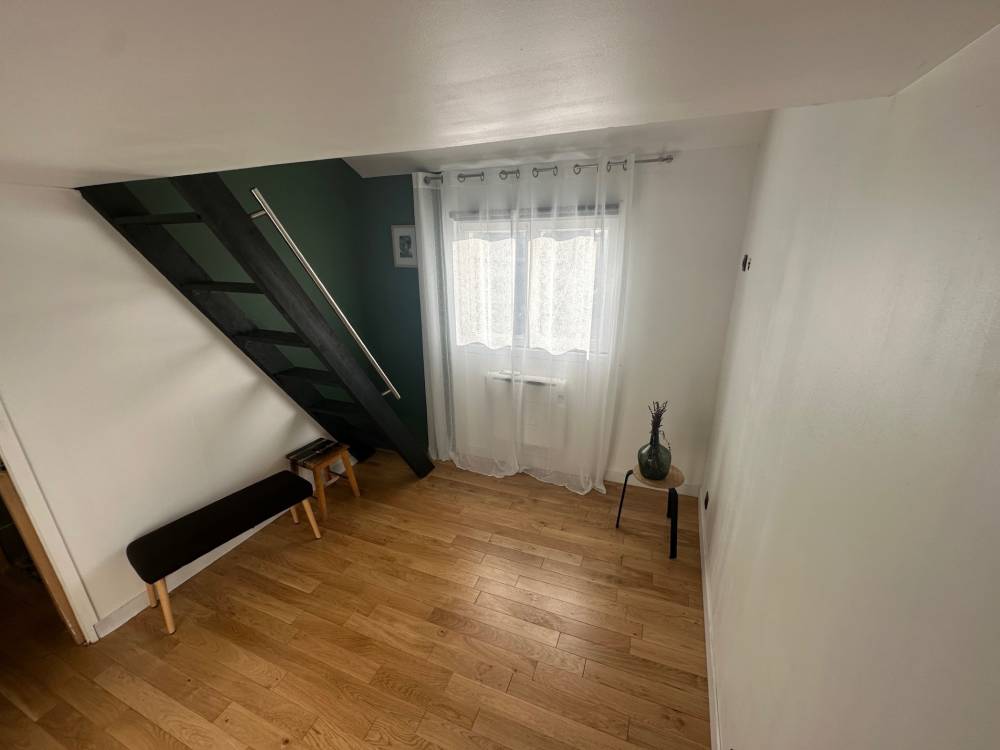 CHAMBRE 10M² ETAGE