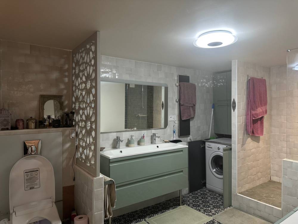 SALLE DE DOUCHE ENTRESOL